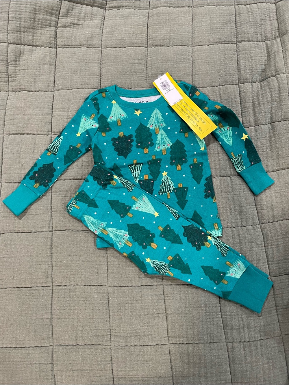 Old Navy Green Trees Baby Christmas Tree Pajama Set